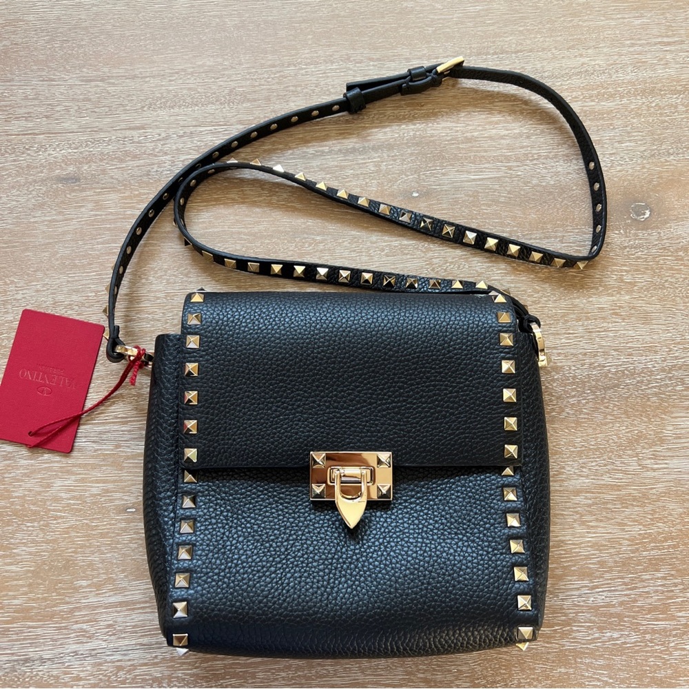 Valentino Garavani Rockstud Leather Shoulder Bag - Picture 9 of 10
